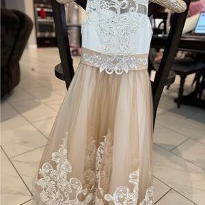 Elegant Kids Formal Dress with Lace Accents